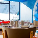 Des 4 Ours Hotel 3*